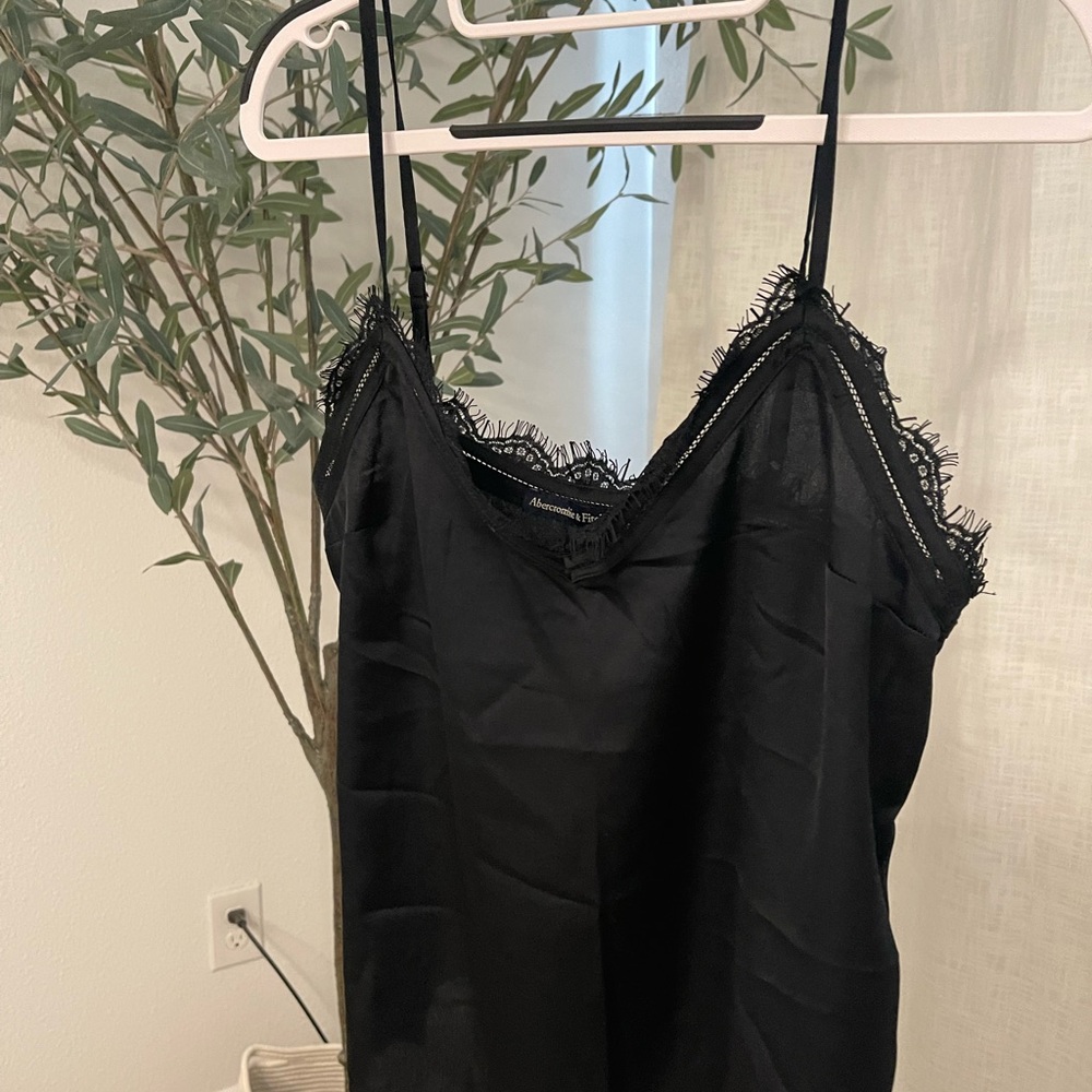 Satin tank